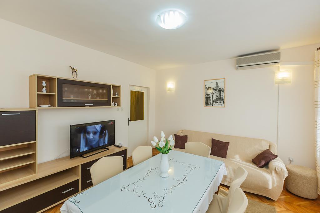 Apartment Sego Kastela Luaran gambar